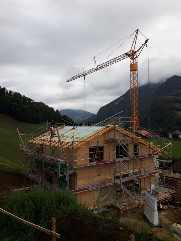 Montage-complet-dune-ossature-bois-prefabriquee